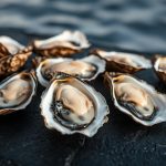 морские устрицы: как правильно открыть и подать