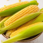 Как вымыть кукурузу для удаления грязи и пестицидов, согласно эксперту