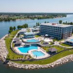 Загородный клуб Марко Поло на берегу Днепра в Запорожье