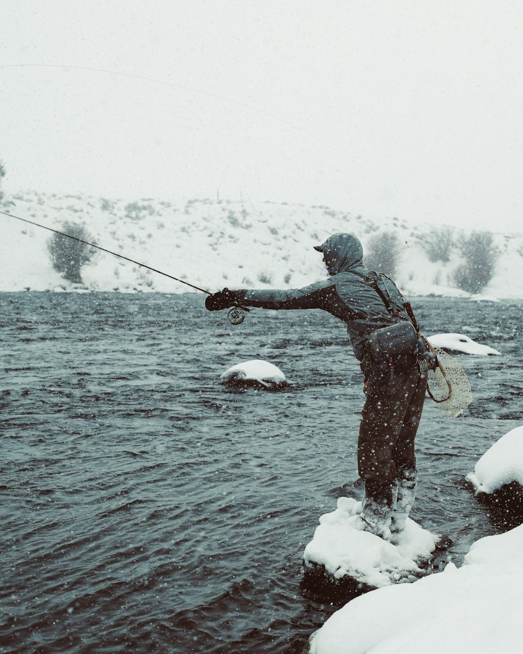 Водойма на світанку